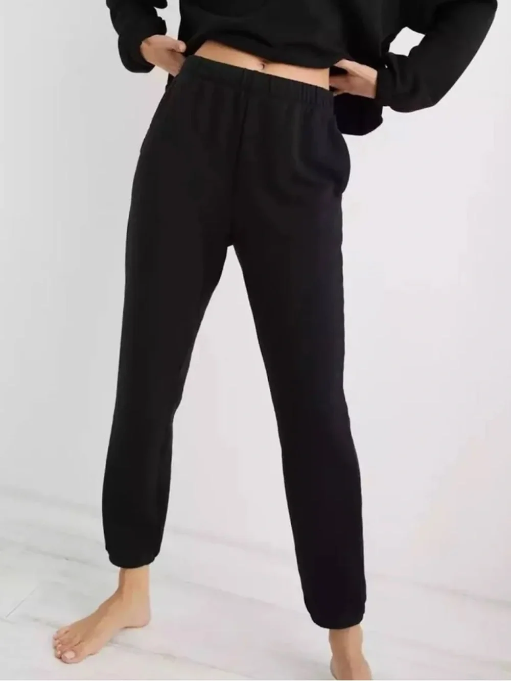 Aerie Fleece Of Mind Jogger Sweatpants in Black XL - Picture 1 of 11